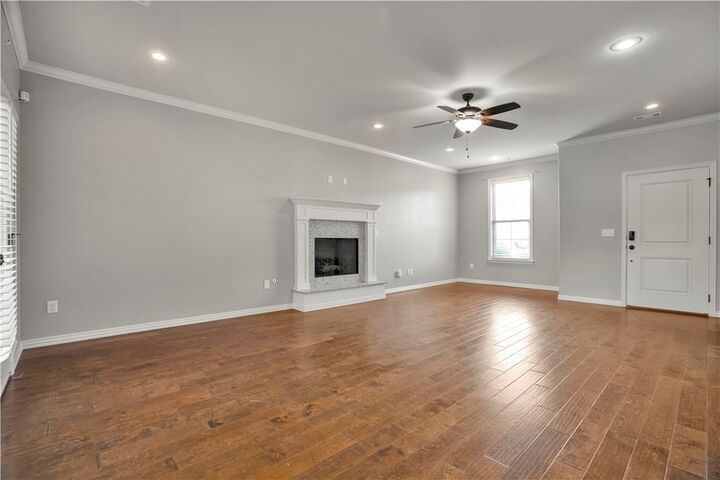 Property Photo: 1016 Marbella Court AR 72718