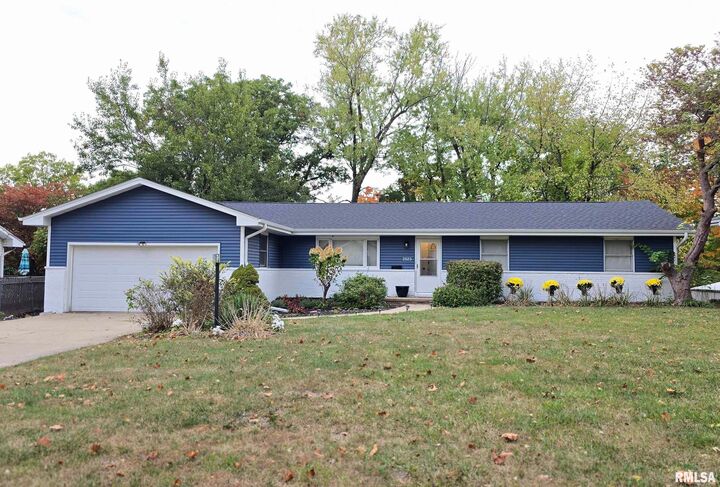 2523 W Huntington Drive  Peoria IL 61614 photo