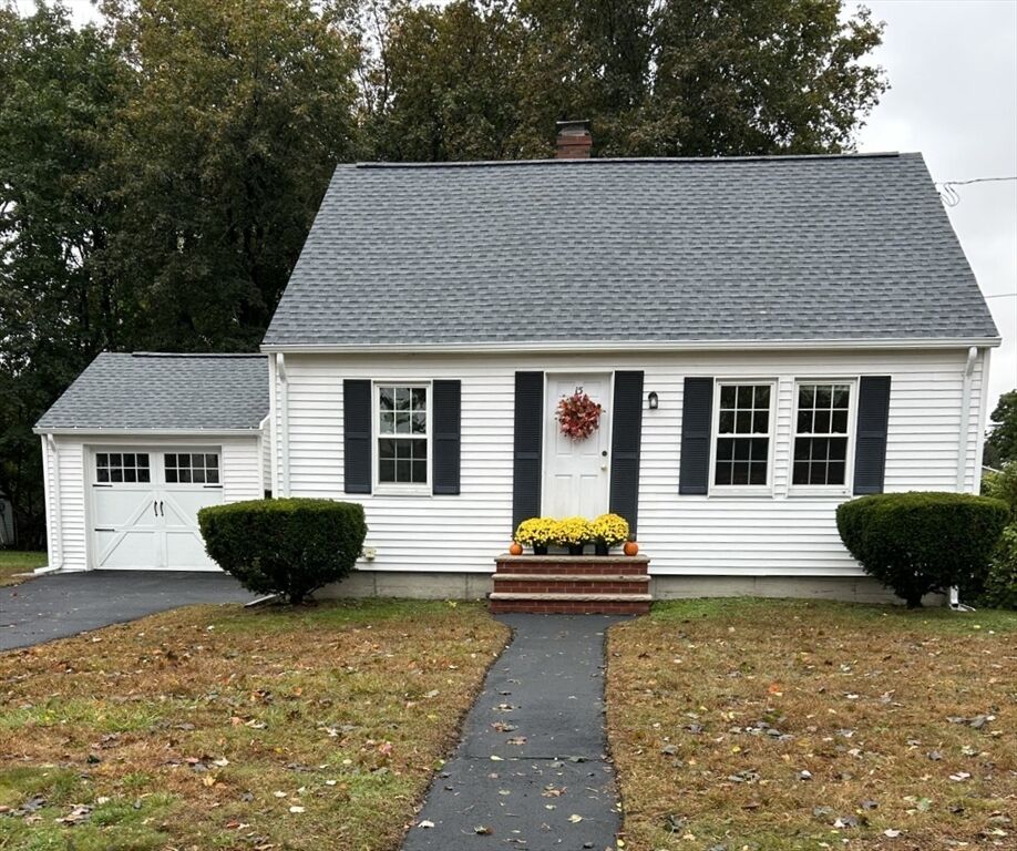 Property Photo:  15 Beaconsfield St  MA 01843 