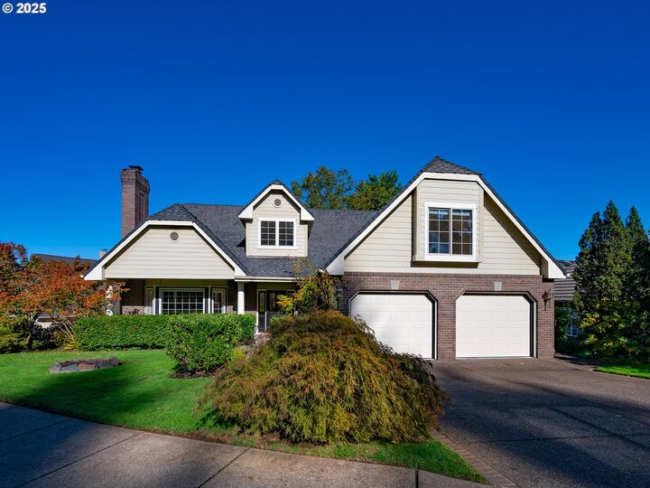 Property Photo: 2037 Morning View Dr OR 97405
