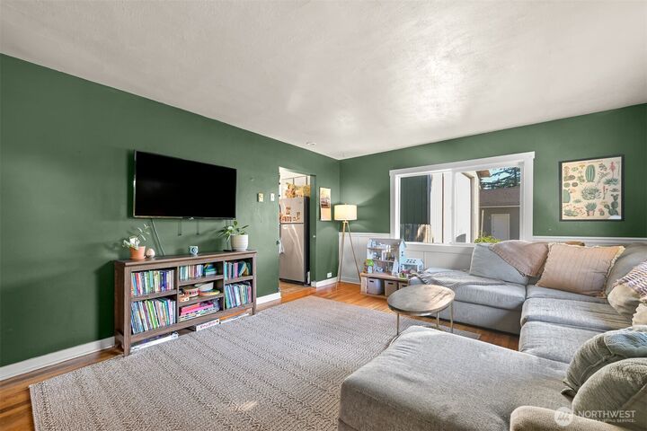 Property Photo: 3132 Alderwood Avenue WA 98225