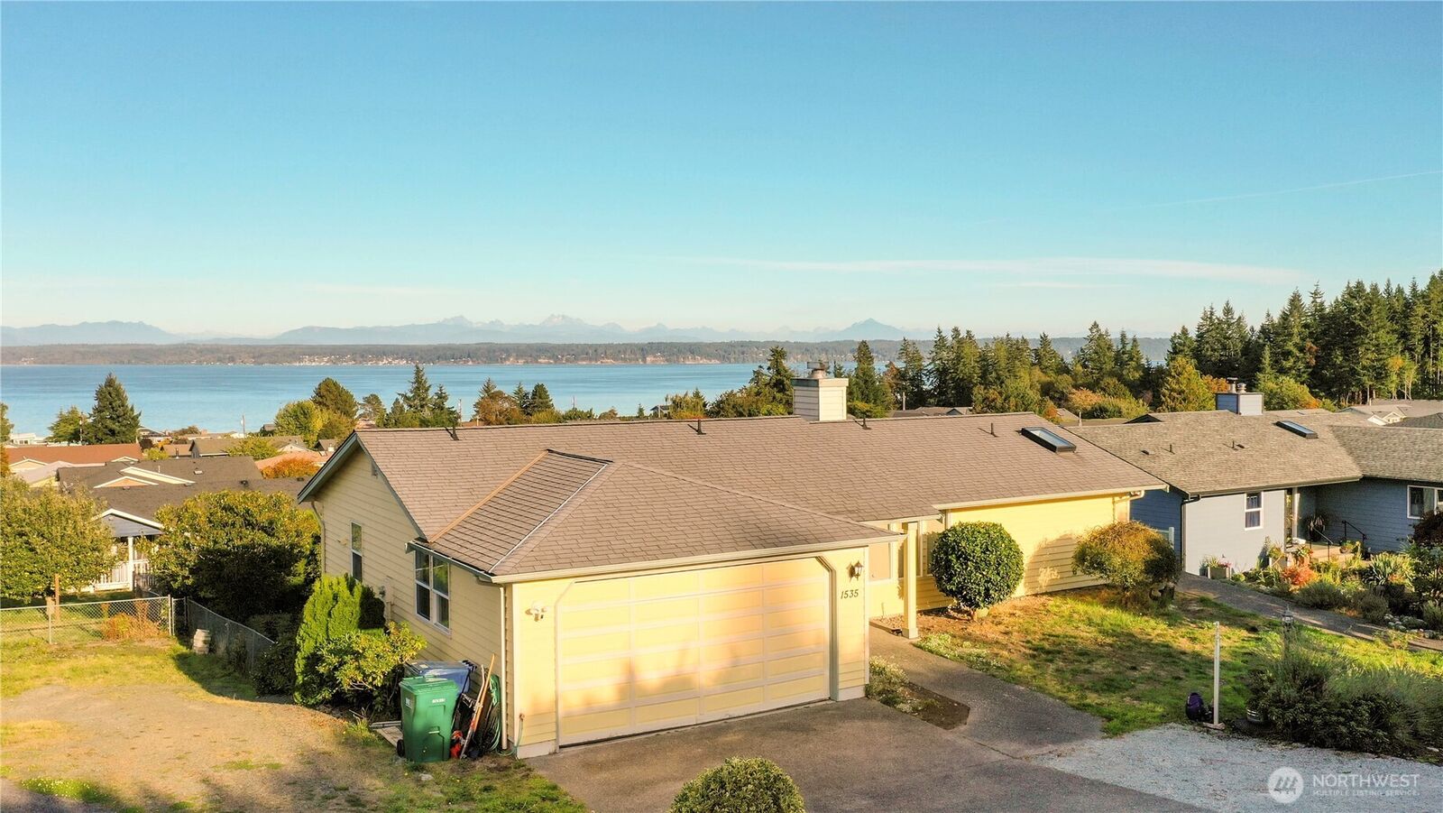 Property Photo: 1535 Watkins Dr WA 98282