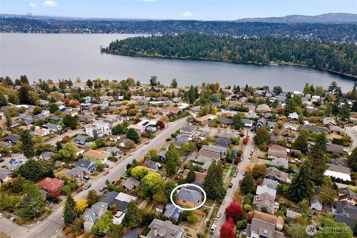 Property Photo:  5212 S Mayflower Street  WA 98118 