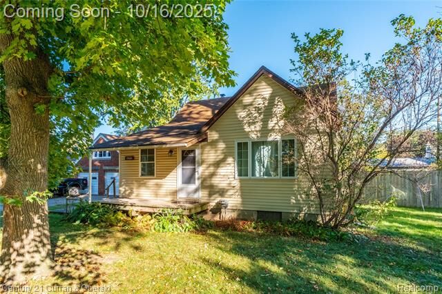 Property Photo: 19680 Hilton Drive MI 48075