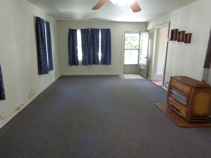 Property Photo: 323 S 3rd KS 67144