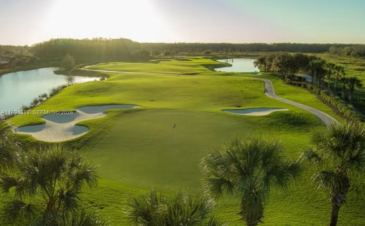 Property Photo: 6268 Victory Dr FL 34142