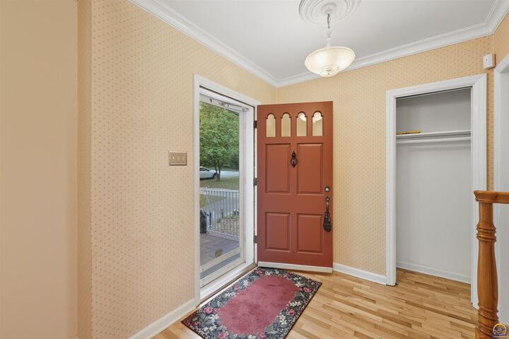 Property Photo: 3414 SW Avalon Ln KS 66604