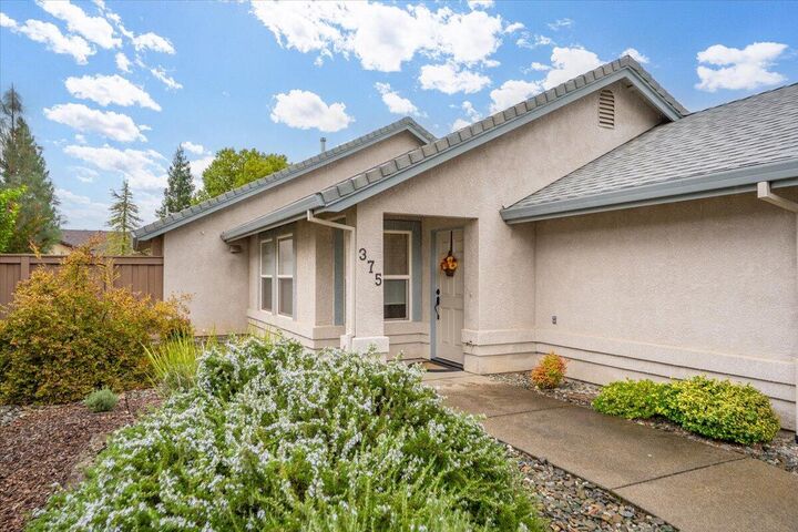 Property Photo: 375 Franciscan Trail CA 96003