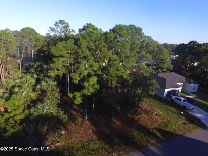 Property Photo:  2925 Polaris Avenue SE  FL 32909 