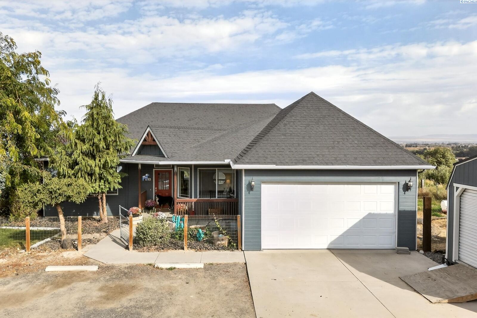 Property Photo: 315 Wells Gap Rd WA 99350