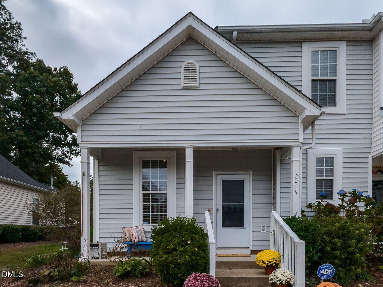Property Photo:  3014 Silky Dogwood Trail  NC 27502 