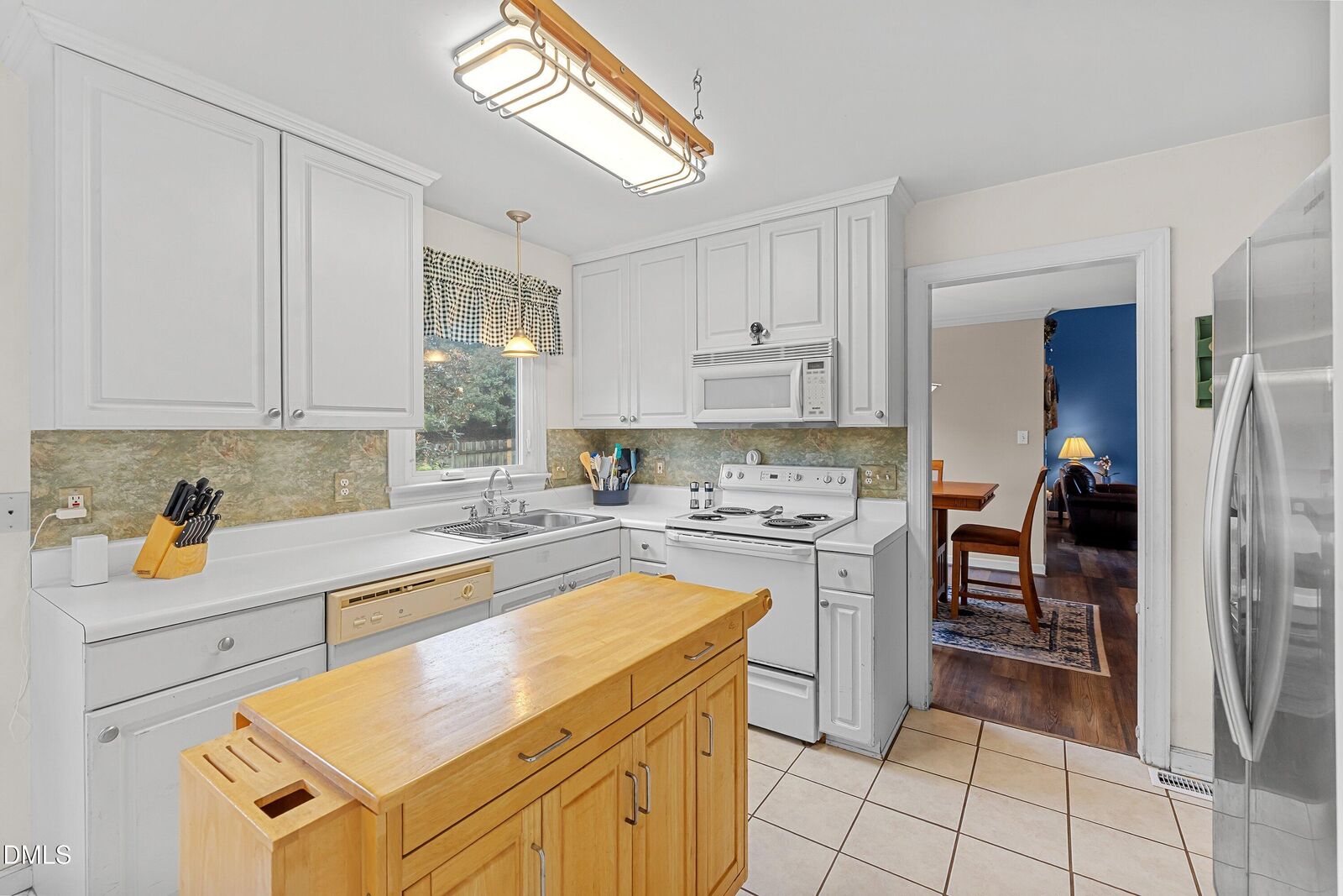 Property Photo:  4620 Mill Rock Lane  NC 27616 