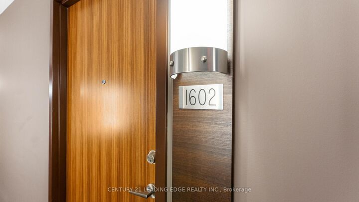 Photo de la propriété: 1048 Broadview Avenue 1602 ON M4K 2B8