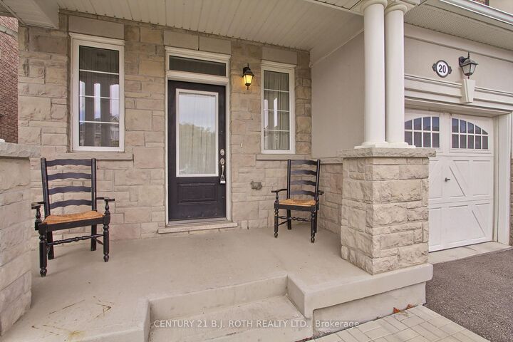 Photo de la propriété: 20 Clifford Dalton Drive ON L4G 0T6