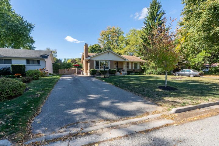 Property Photo: 86 McLeod Crescent ON N5X 1S8