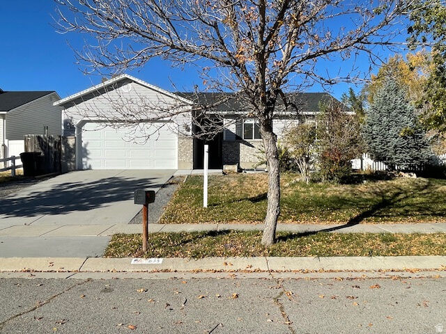 Property Photo: 635 E Wildrose Dr N UT 84029