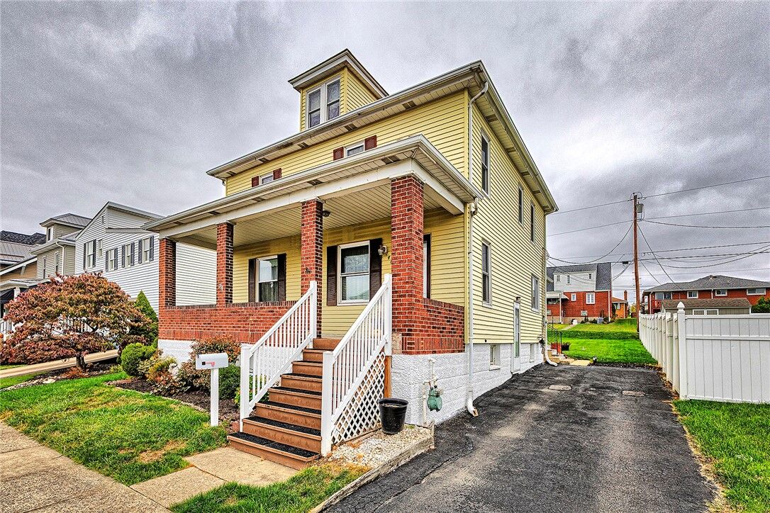 Property Photo: 1409 Ashland Street PA 15601