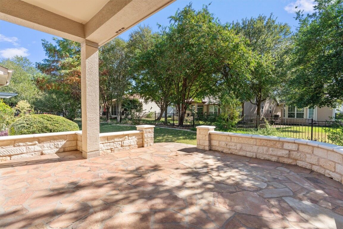 Property Photo: 102 Breckenridge Street TX 78633