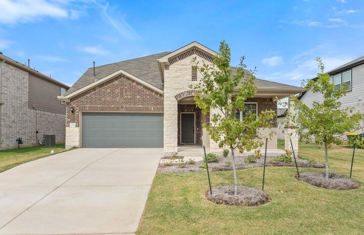 Property Photo: 16904 Santiaguillo Trace TX 78653