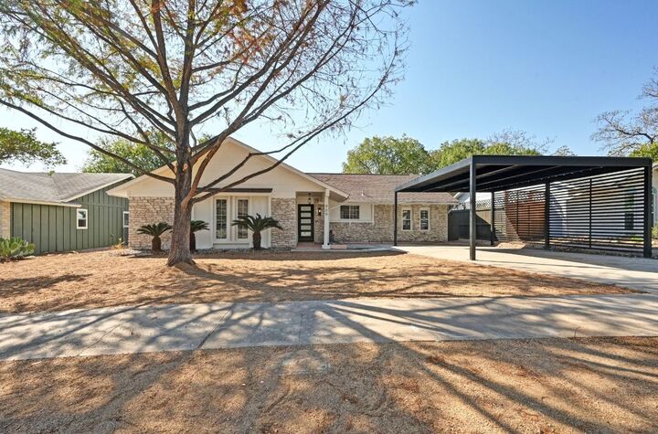 Property Photo:  409 Thistlewood Drive  TX 78745