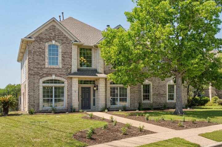 Property Photo: 6611 Yaupon Drive TX 78759