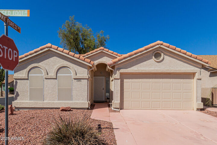Property Photo:  1880 E Winged Foot Drive  AZ 85249