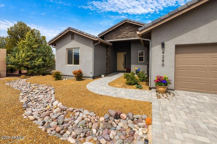 Property Photo: 4280 W Hogan Drive AZ 86325