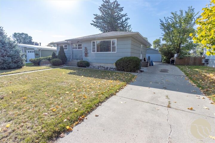 Property Photo:  1506 Parkhill Drive  MT 59102