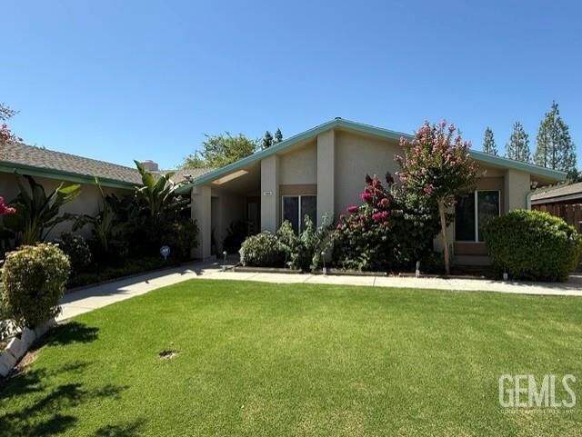 Property Photo: 7009 Quailwood Drive CA 93309