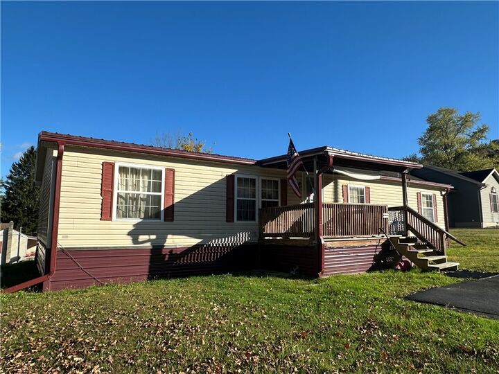 Property Photo: 7 Royal Avenue PA 16701