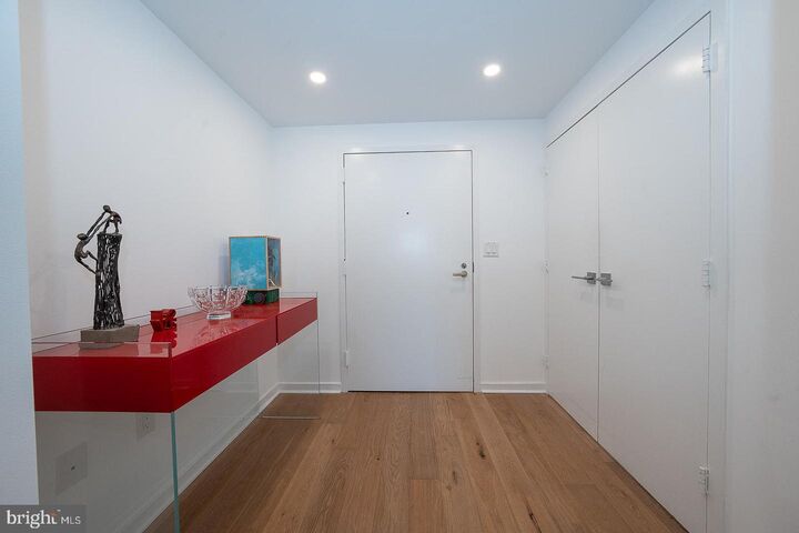 Property Photo: 202 W Rittenhouse Square 10 1205 PA 19103