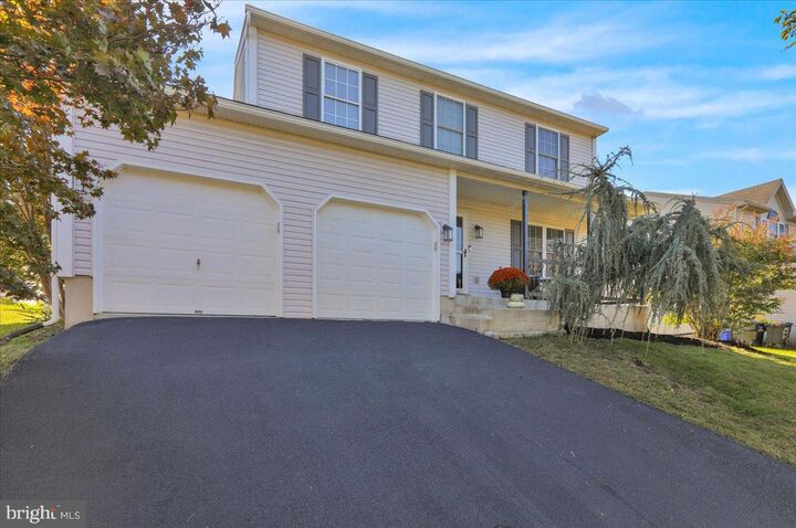 4536 Del Mar Drive  Reading PA 19606 photo