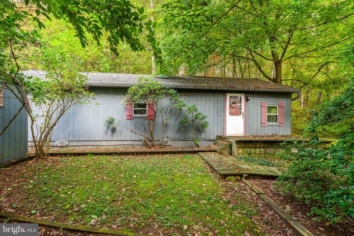 Property Photo: 1265 Seglock Road PA 17543