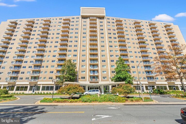 1225 Martha Custis Drive 1016  Alexandria VA 22302 photo