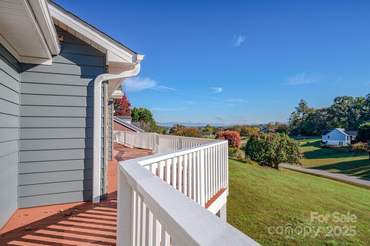 Property Photo: 59 Knollview Drive NC 28806