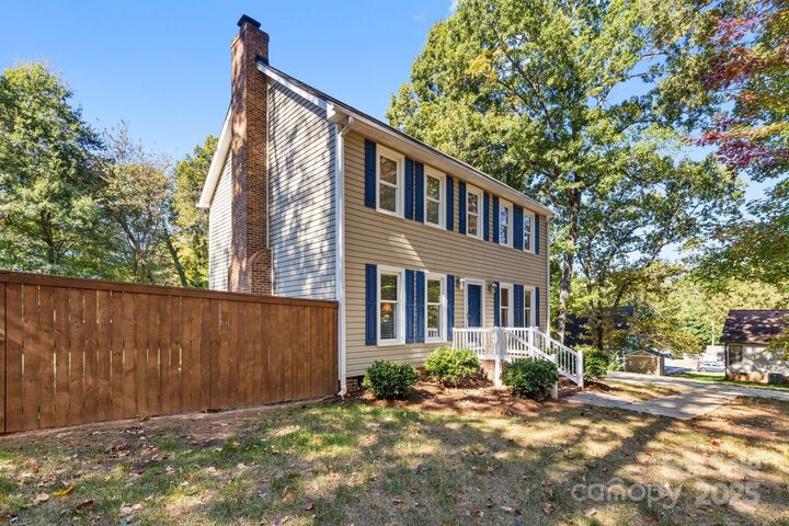 Property Photo:  19603 Whilehaven Court  NC 28031