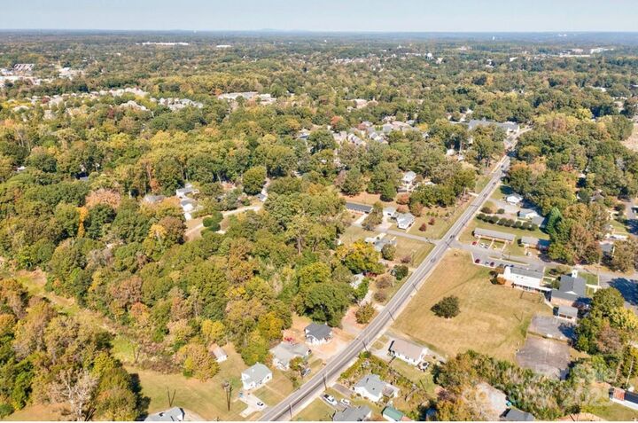 Property Photo:  822 S Main Street  NC 28012