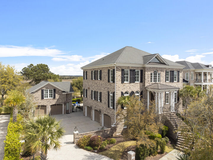 Property Photo:  367 Lesesne Street  SC 29492