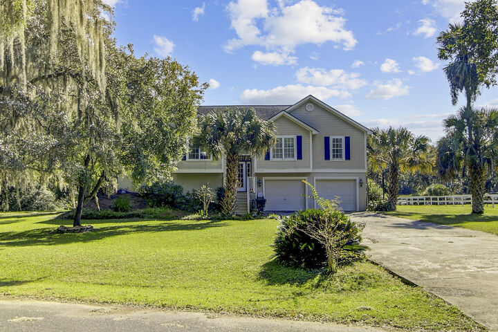 Property Photo: 3709 Plantation Pointe Road SC 29455