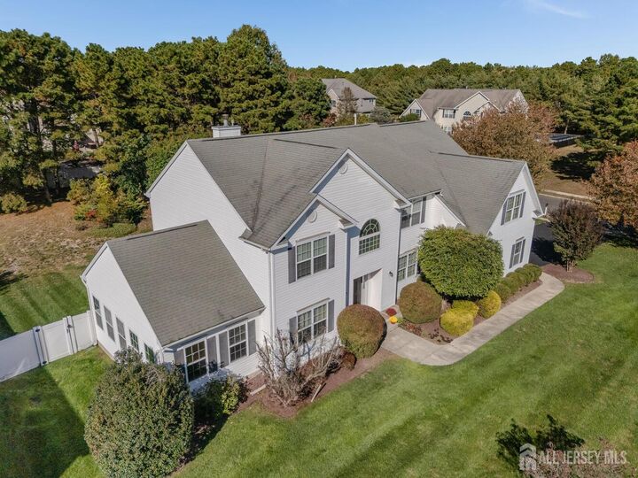 Property Photo:  8 Duchess Drive  NJ 08831 