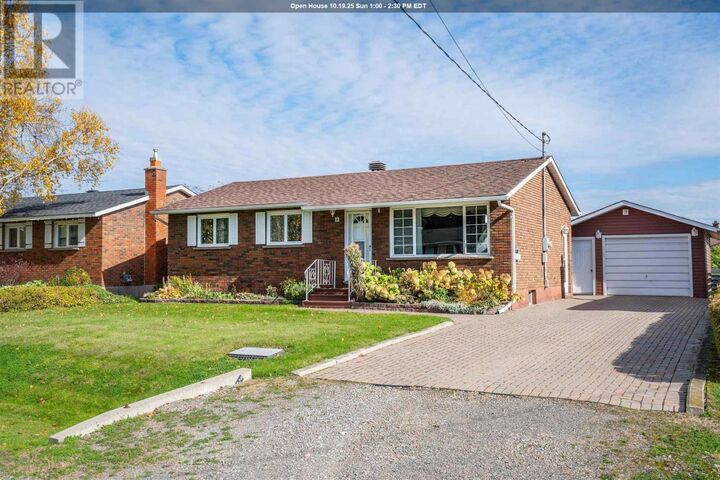 12 Arbor Dr  Sault Ste. Marie ON P6C 5L6 photo
