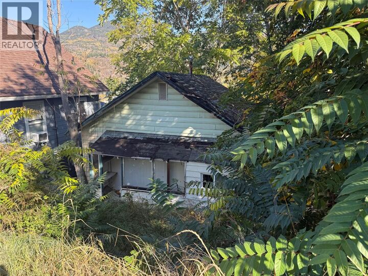 1414 Ash Street  Trail BC V1R 3Y7 photo