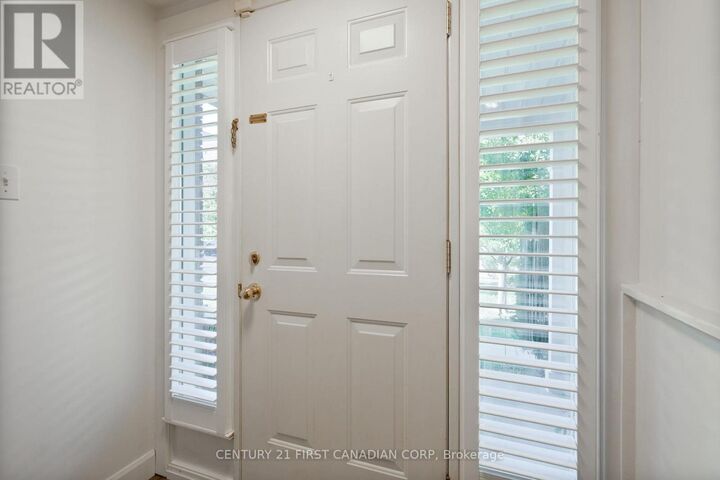 Property Photo: 176 Gardenwood Drive ON N6J 3Z9