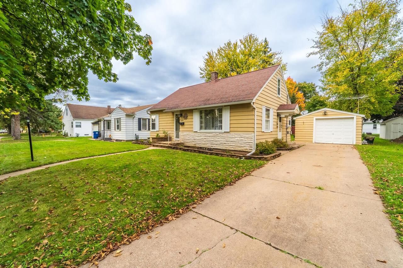 Property Photo:  1010 Le Messurier Street  WI 54403 