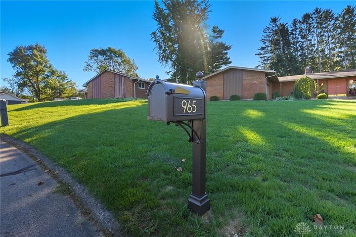 Property Photo: 965 Oak Dale Drive OH 45385