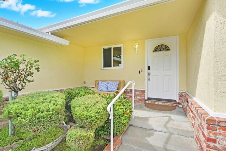 Property Photo: 5169 Lawler Ave CA 94536