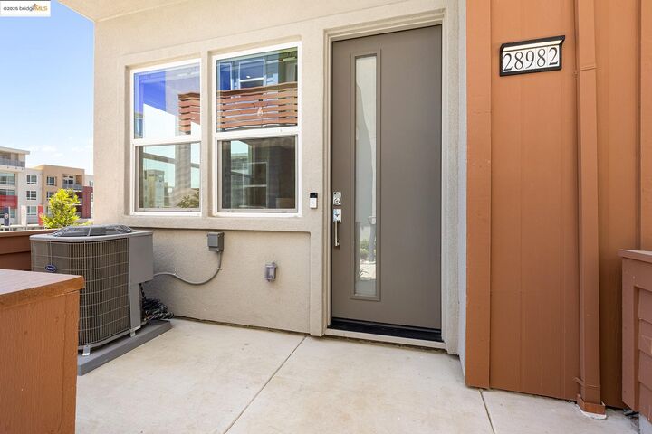 Property Photo: 28942 Parkridge Loop 108 CA 94544