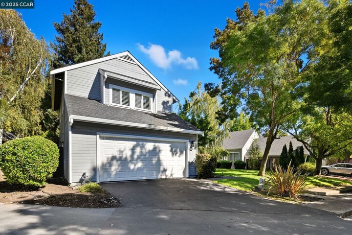 Property Photo: 12 Moss Ln CA 94549
