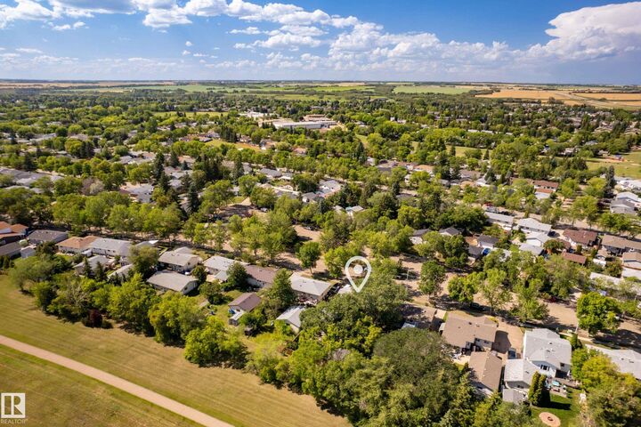 8937 92 Avenue  Fort Saskatchewan AB T8L 1A3 photo