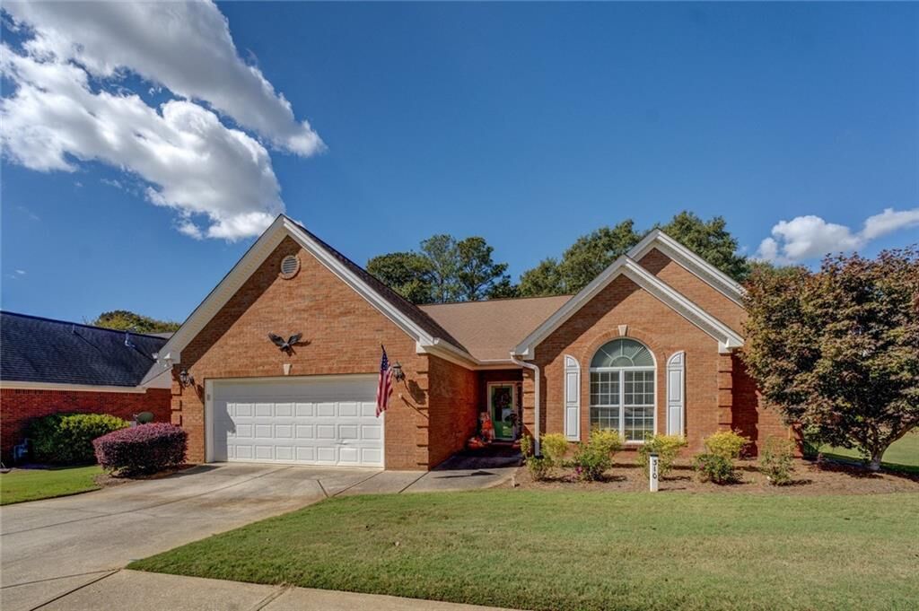 Property Photo: 310 Crossroads Drive GA 30025